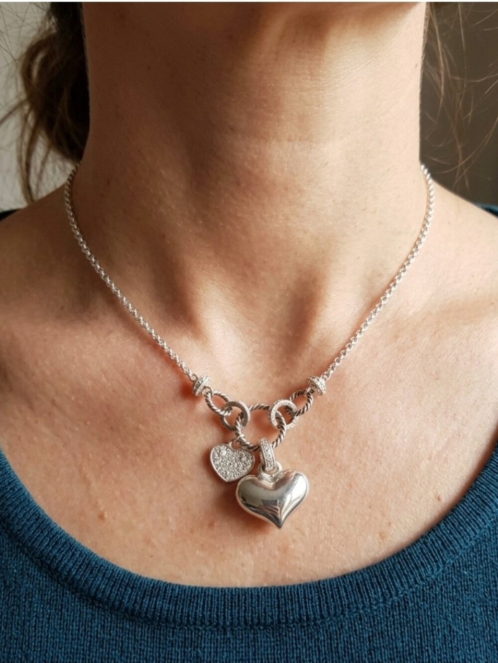 🛍Vtg 80s Avon Heart Pendant on Chain Silvertone Necklace Nina Ricci